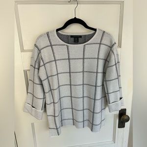 Plaid 3/4 sleeve sweater